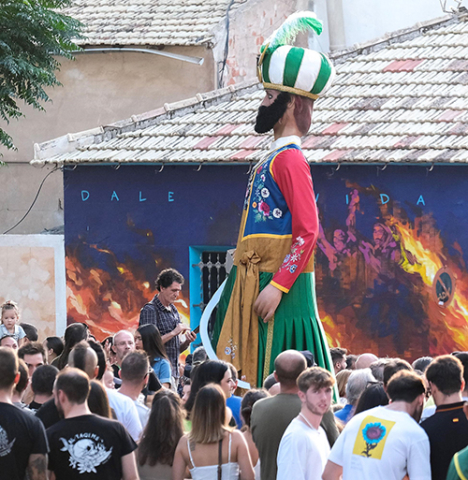 El gegant moro vell, representa al tio Pajuso